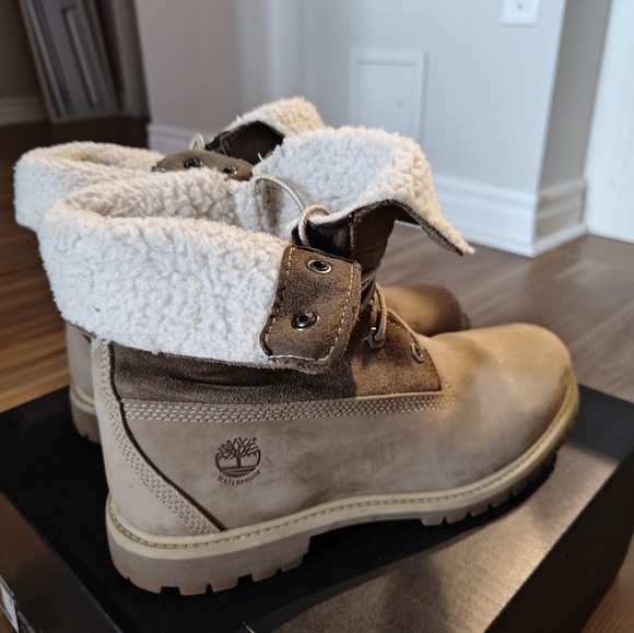 Womens Timberland Teddy Fleece Authentics Waterproof Roll-Top Boot - Light Brown - Picture 7 of 7